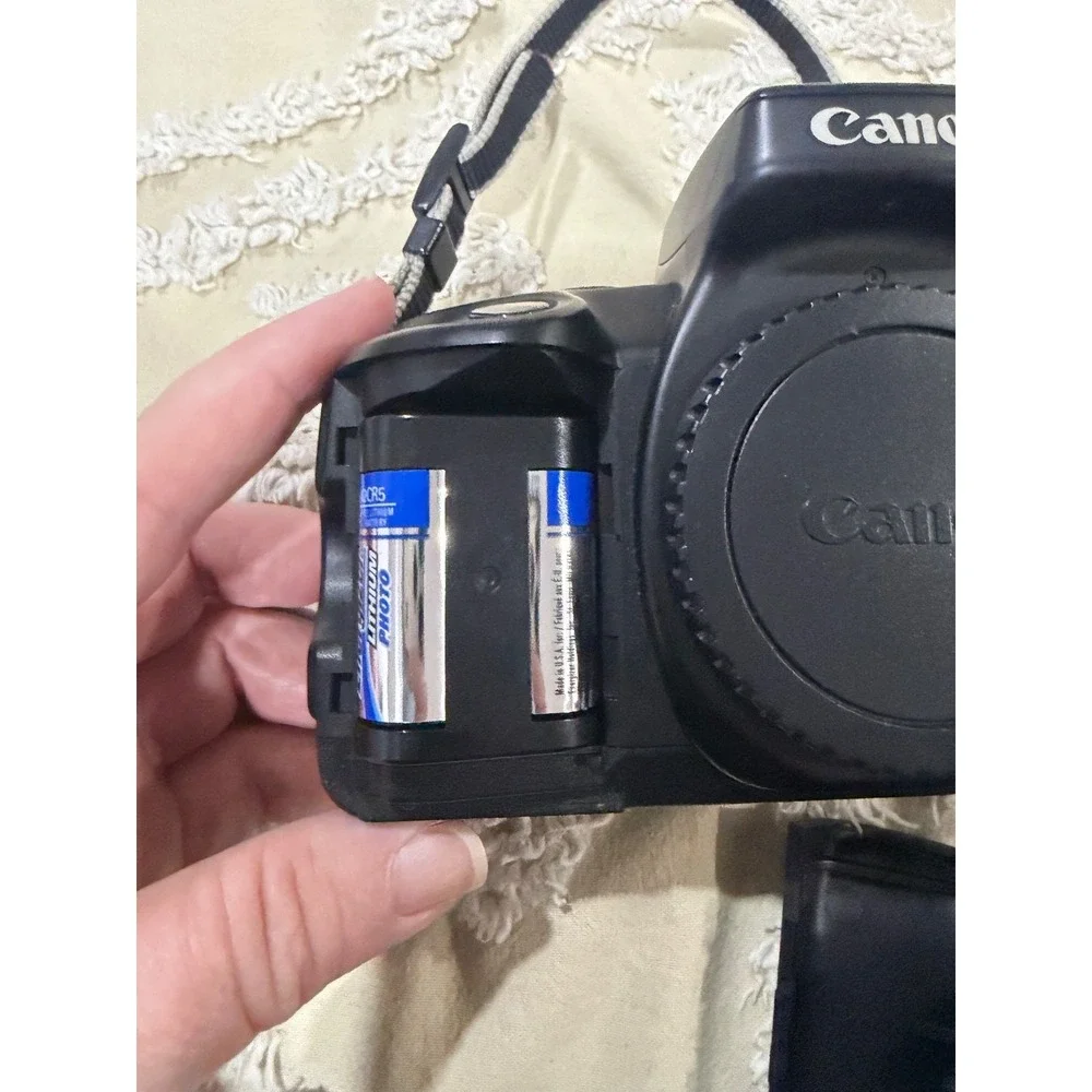 Canon EOS 750 35mm SLR Film Camera Body Only‎